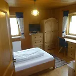 Haus Bergkranz Апартаменты Нойштифт-им-Штубайталь